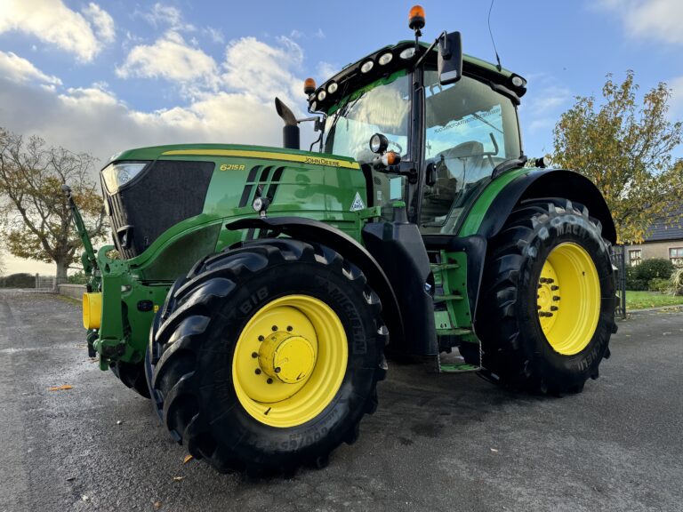 John Deere 6215r